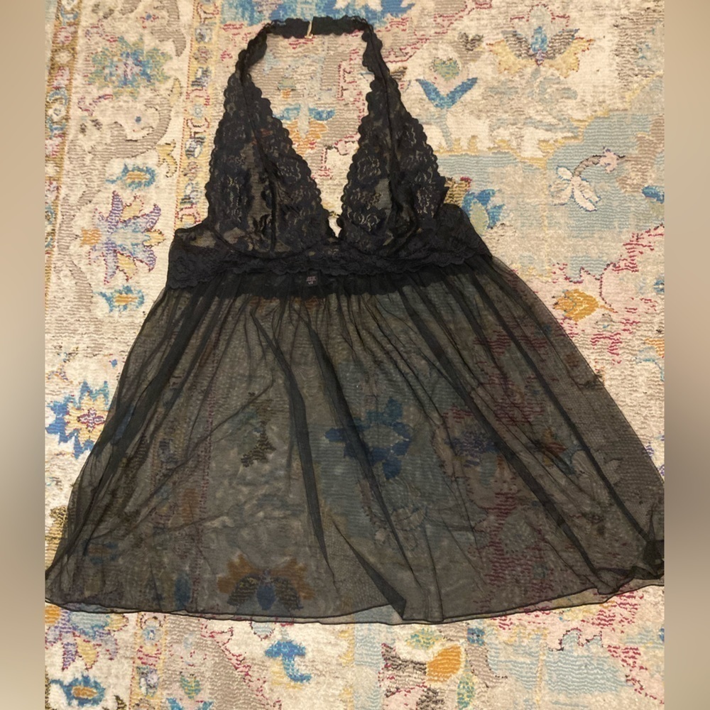 Victoria’s Secret Black Lace Halter Neck Sheer Chemise Top Size Large